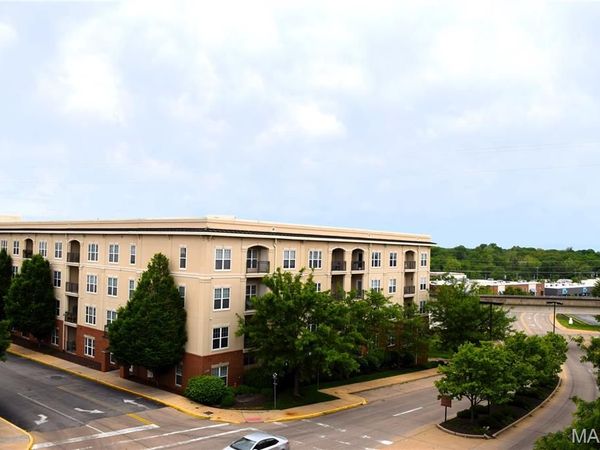 1241 Strassner Drive , Brentwood, MO 63144