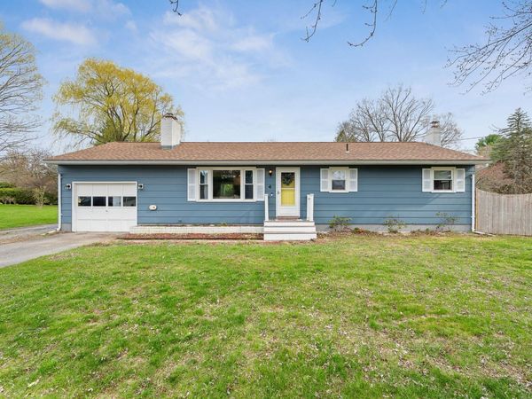 4 Lafayette Drive, Jericho, VT 05465