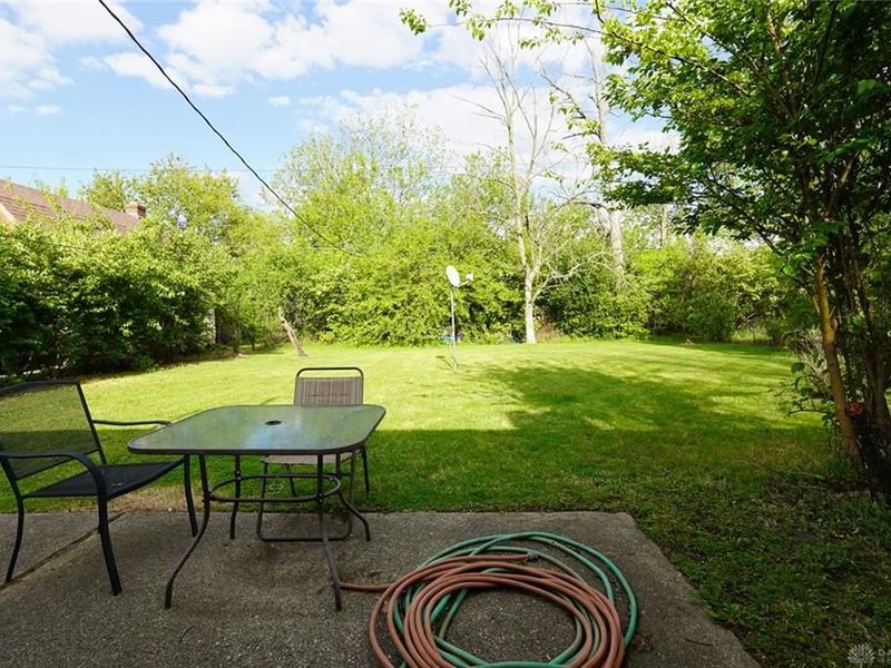 80 Brookhaven Drive, Trotwood, OH 45426 Photo 3
