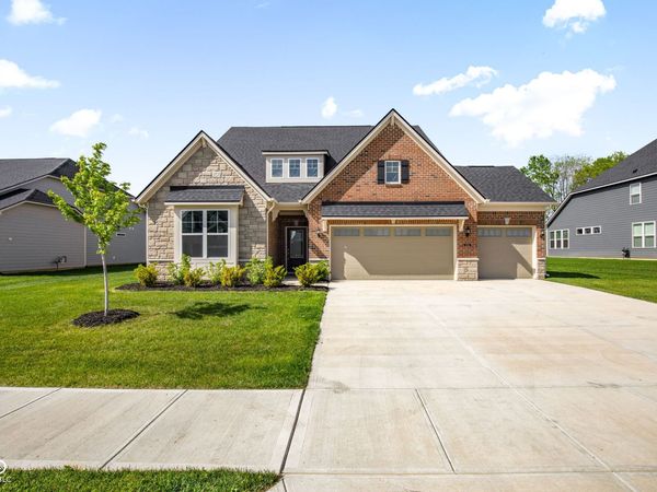 8394 Paxton Drive, Brownsburg, IN 46112
