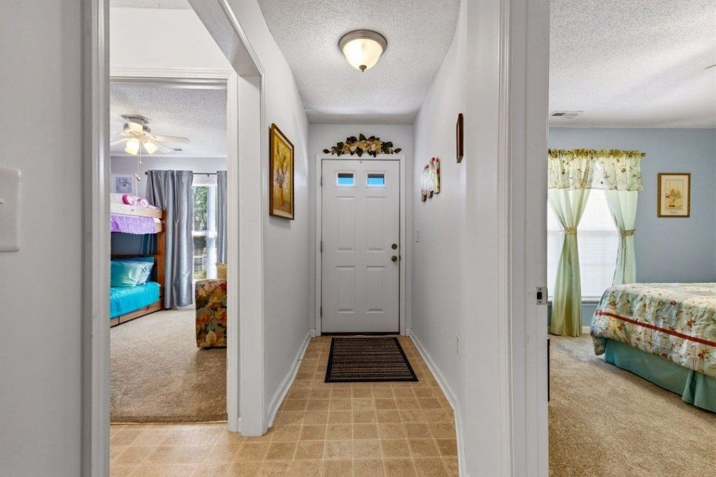 200 Country Manor Dr. Photo 17