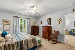 200 Country Manor Dr. photo 4