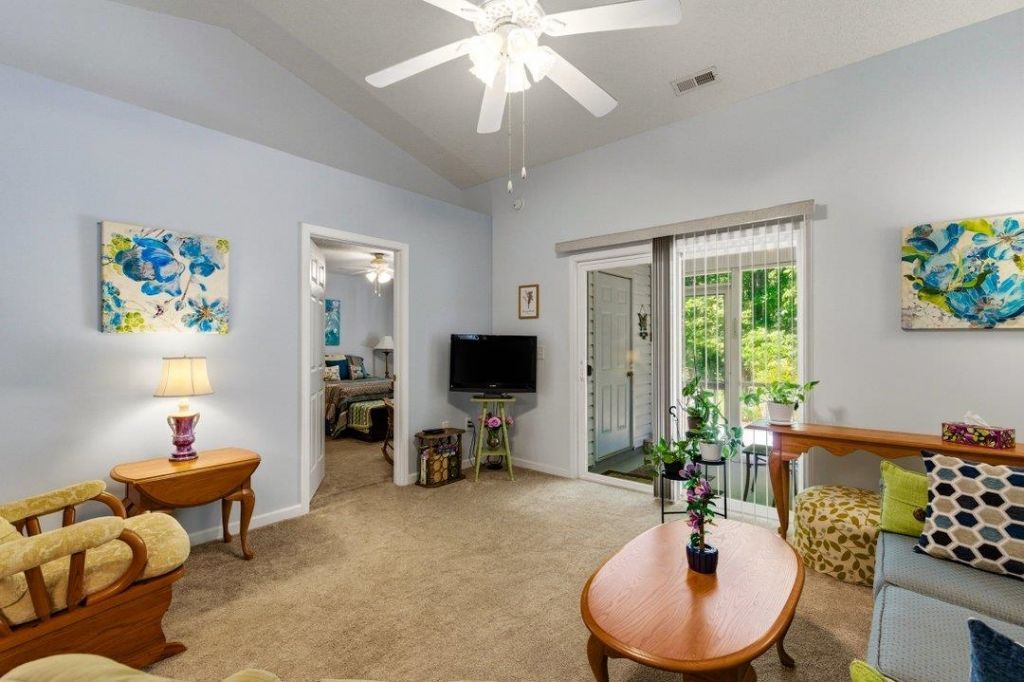 200 Country Manor Dr. Photo 24