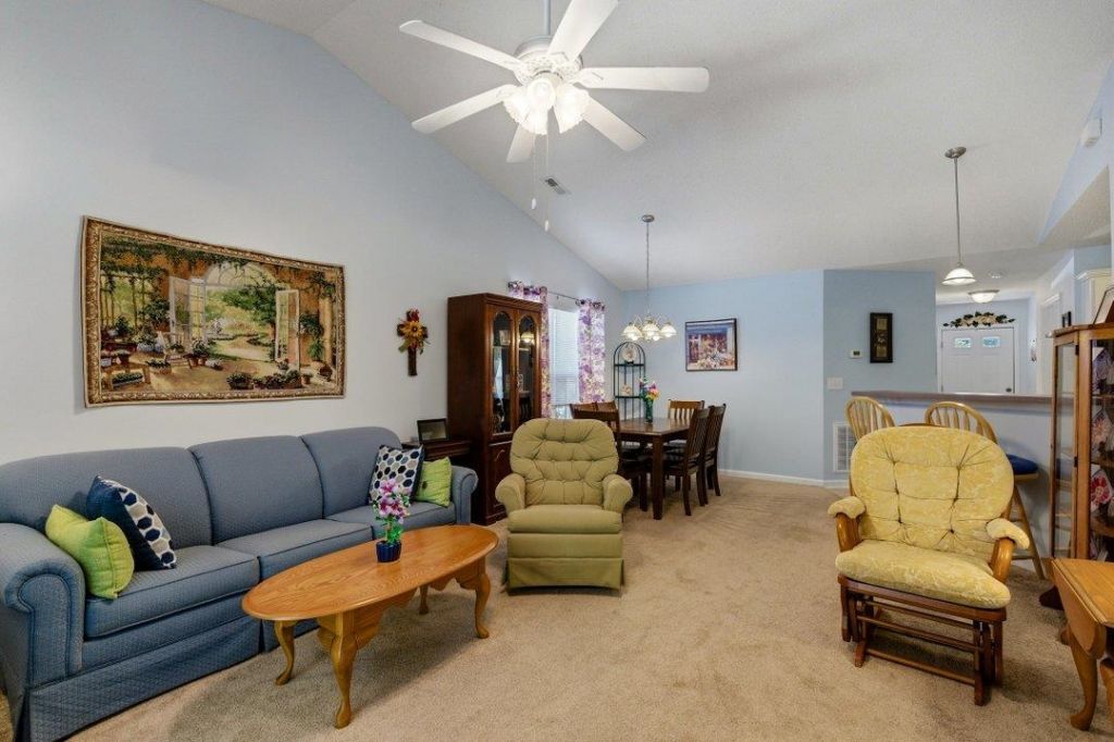 200 Country Manor Dr. Photo 25
