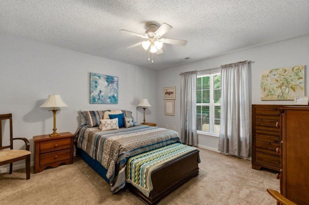 200 Country Manor Dr. Photo 26