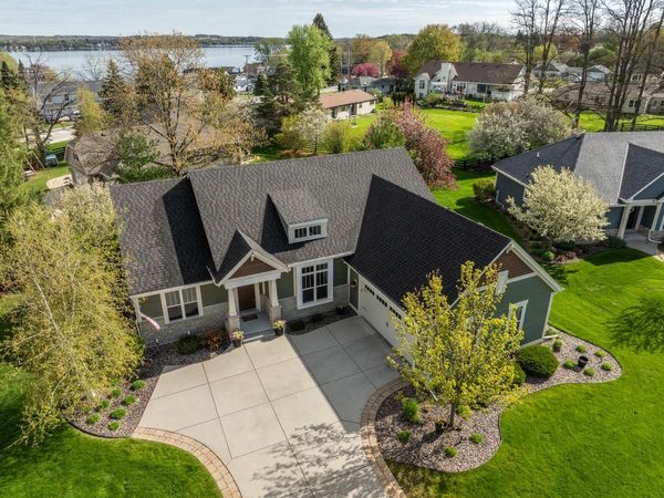 N25W27286 Fairmount COURT, Pewaukee, WI 53072