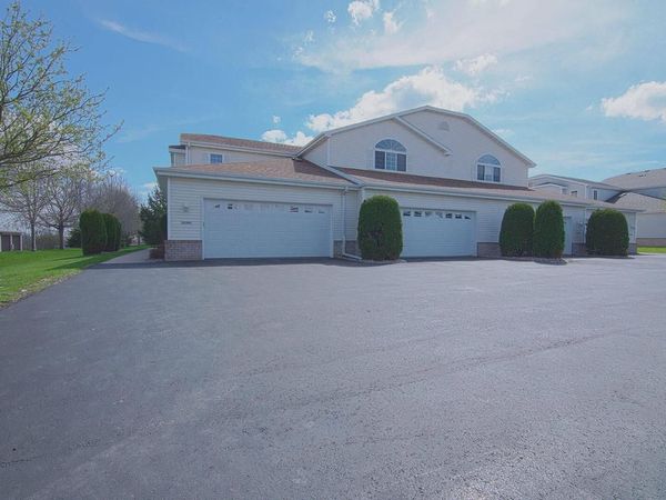 3150 White Tail LANE, Unit D, Oshkosh, WI 54904