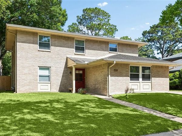 2524 DANBURY Drive , New Orleans, LA 70131
