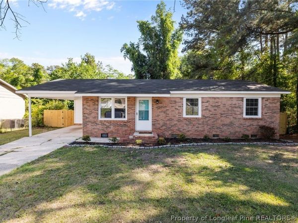 2633 Dumbarton Road, Fayetteville, NC 28306