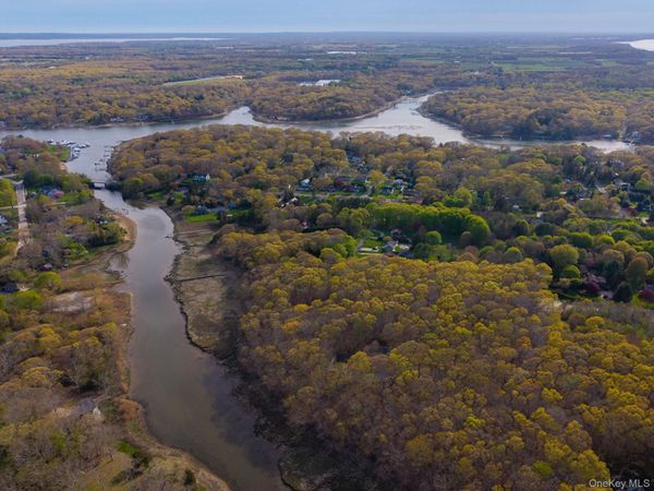 1050 Greton Court , Mattituck, NY 11952