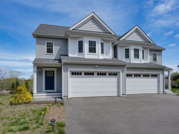 228 Norfolk St, Unit 228, Holliston, MA 01746