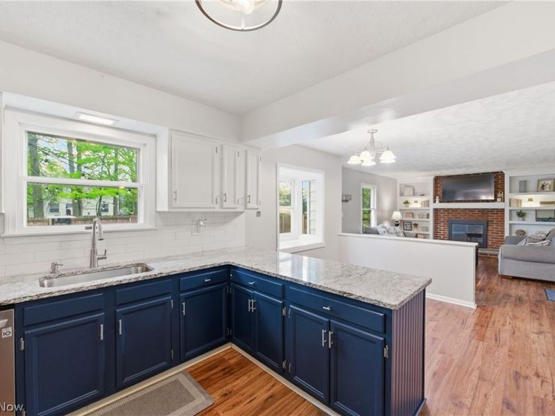 4083 Lydgate Drive , North Olmsted, OH 44070 Photo 12