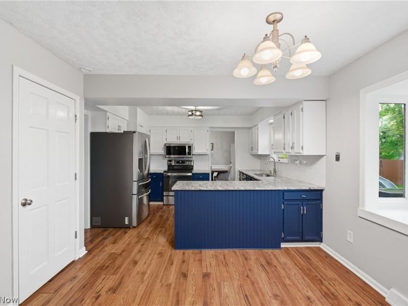 4083 Lydgate Drive , North Olmsted, OH 44070 Photo 16