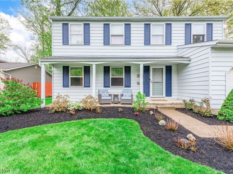 4083 Lydgate Drive , North Olmsted, OH 44070 Photo 3