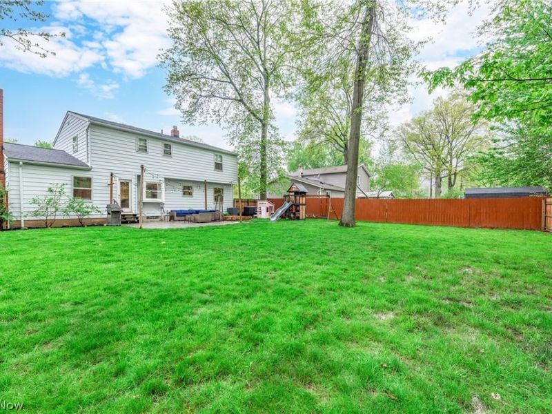 4083 Lydgate Drive , North Olmsted, OH 44070 Photo 45