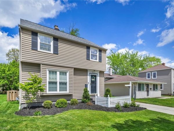 20944 Woodstock Avenue , Fairview Park, OH 44126