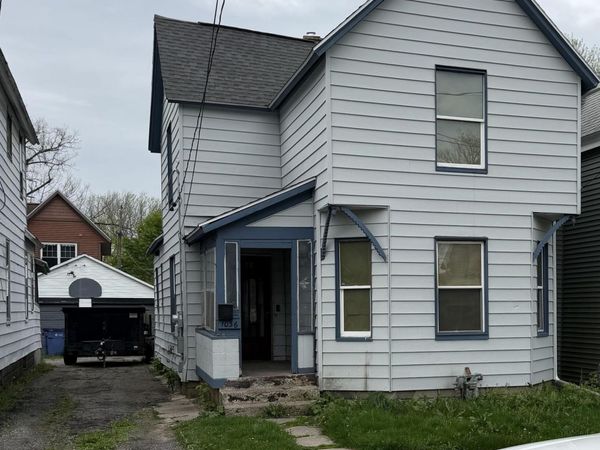 1036 Logan Street SE, Grand Rapids, MI 49506