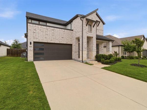 129 Chase Creek Drive, Lavon, TX 75166