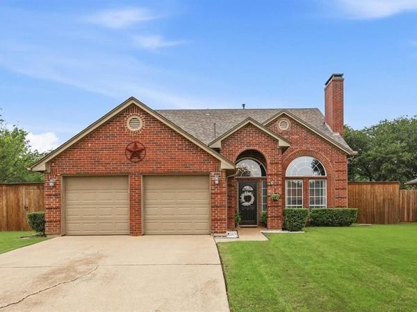 7221 Mccoy Drive, Watauga, TX 76148