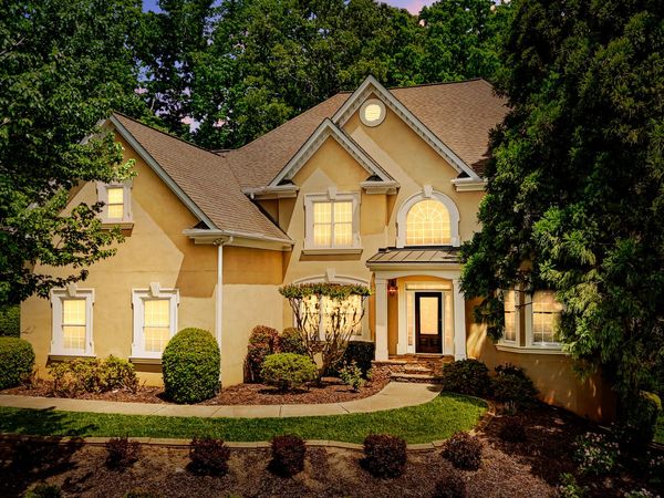 990 Autumn Close, Alpharetta, GA 30004