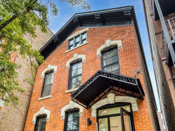 1370 W Evergreen Avenue, Unit 1, Chicago, IL 60642