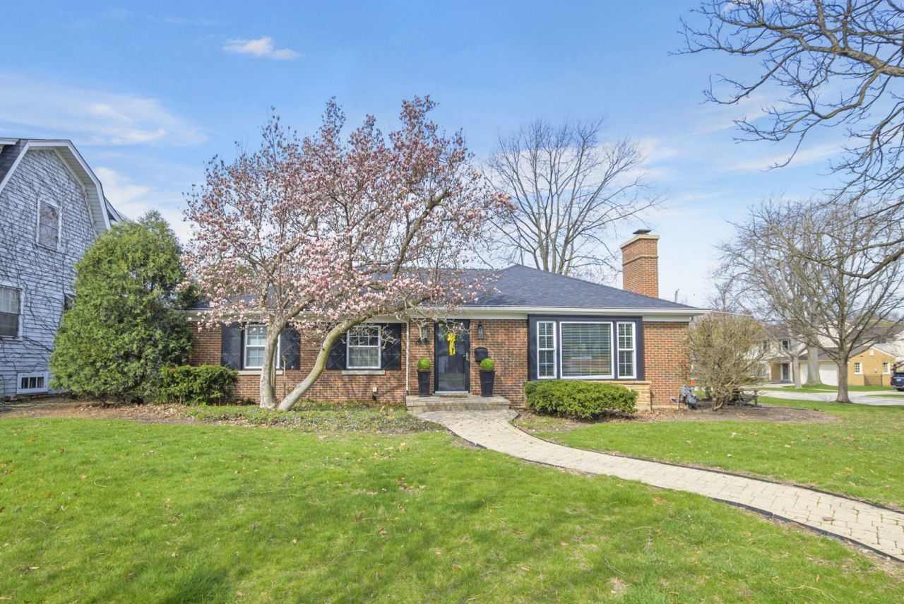 700 S Catherine Avenue, La Grange, IL 60525