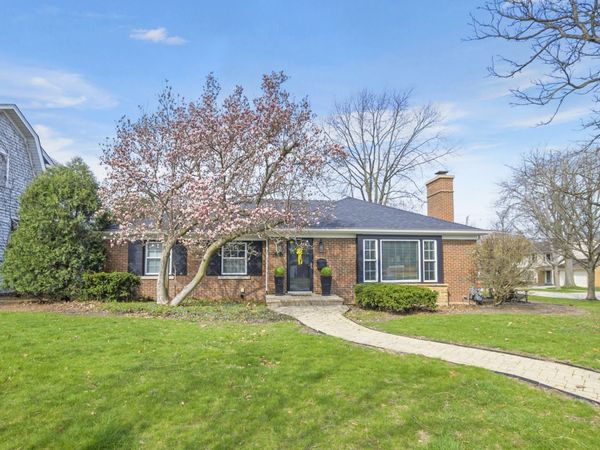 700 S Catherine Avenue, La Grange, IL 60525