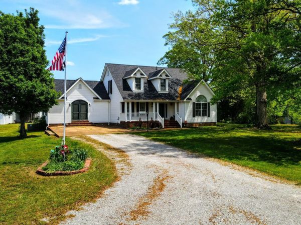 11450 McIllwain Rd , Holladay, TN 38341