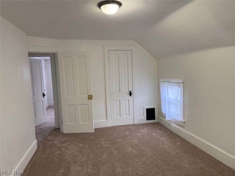 1009 W Wilbeth Road, Akron, OH 44314 Photo 19