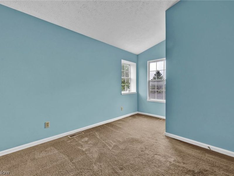 833 Overlook Ridge Drive, Cleveland, OH 44109 Photo 17