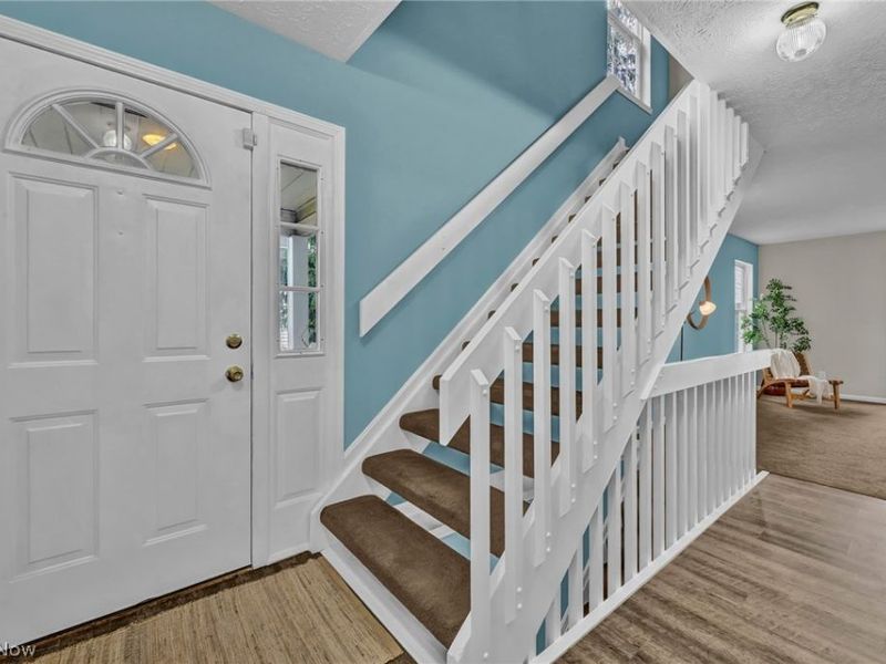 833 Overlook Ridge Drive, Cleveland, OH 44109 Photo 8