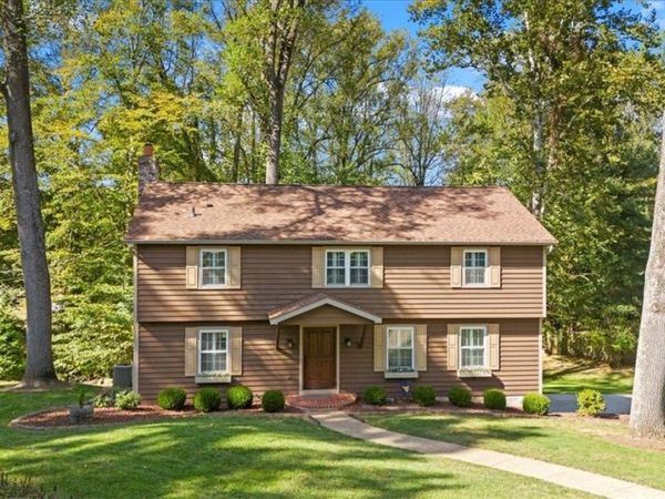 37 Meadowcrest Drive , Parkersburg, WV 26104