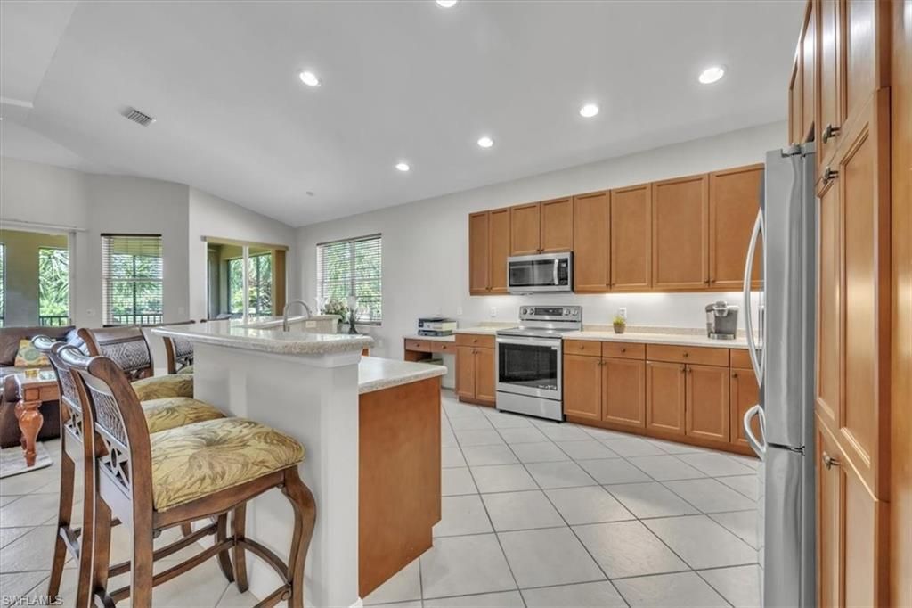 9276 Aviano Dr, Unit 202, Fort Myers, FL 33913 Photo