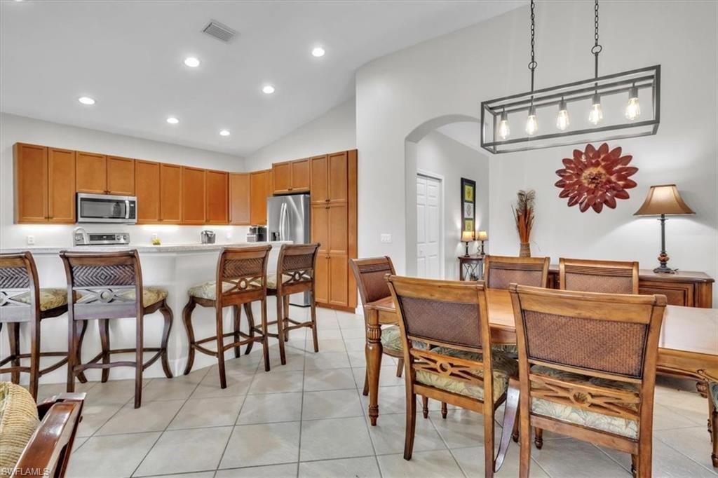 9276 Aviano Dr, Unit 202, Fort Myers, FL 33913 Photo