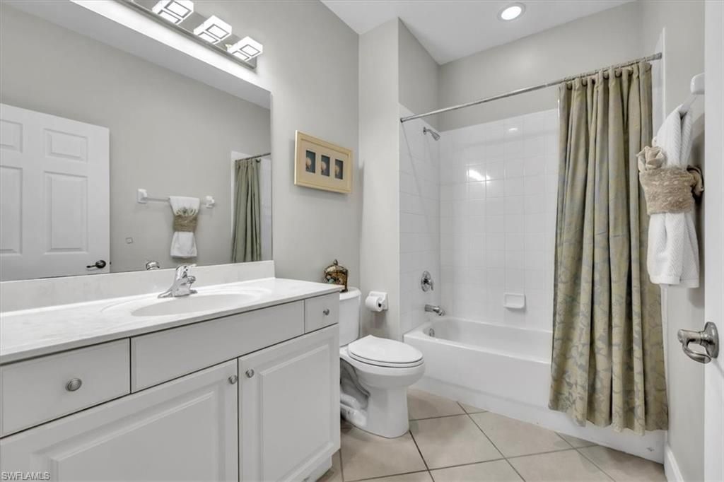 9276 Aviano Dr, Unit 202, Fort Myers, FL 33913 Photo