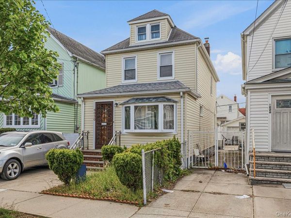 90-30 202th Street, Hollis, NY 11423