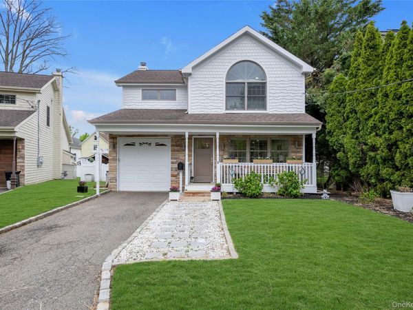 22 Madison Street , Port Washington, NY 11050