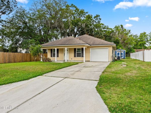 363 ROBERTS Street N, Green Cove Springs, FL 32043