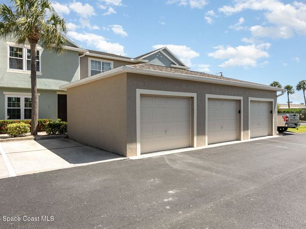 56 Calcutta Court , Indialantic, FL 32903