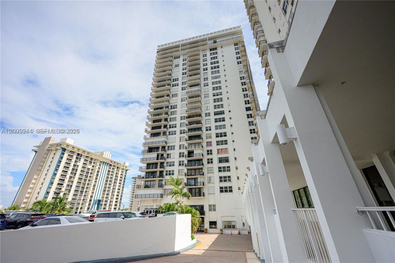 2201 S Ocean Dr , Unit 2202, Hollywood, FL 33019 Photo
