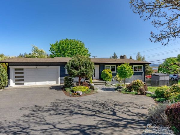 3710 Hammond Bay Rd , Nanaimo, BC V9T 1G1