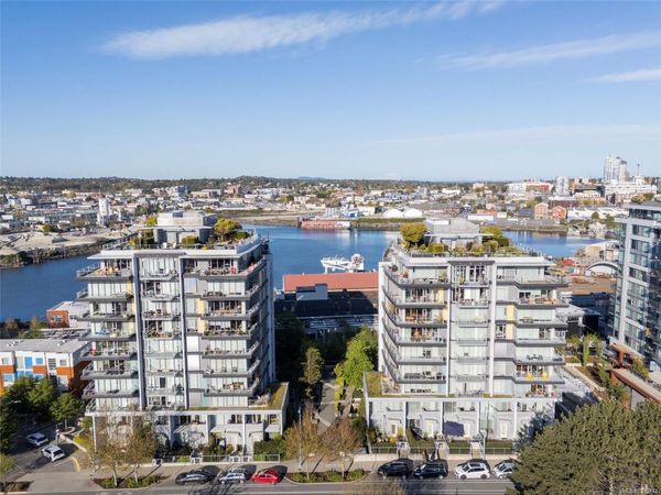 373 Tyee Rd , Unit 803, Victoria, BC V9A 0B3