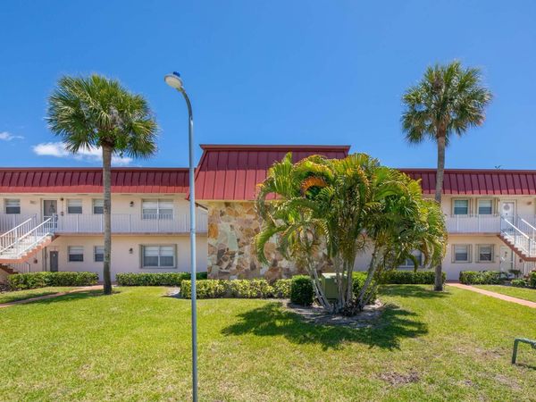 12016 S Greenway Cir Circle S, Unit 105, Royal Palm Beach, FL 33411