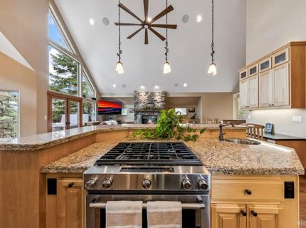 2121 Marshall Trail, South Lake Tahoe, CA 96150 Photo