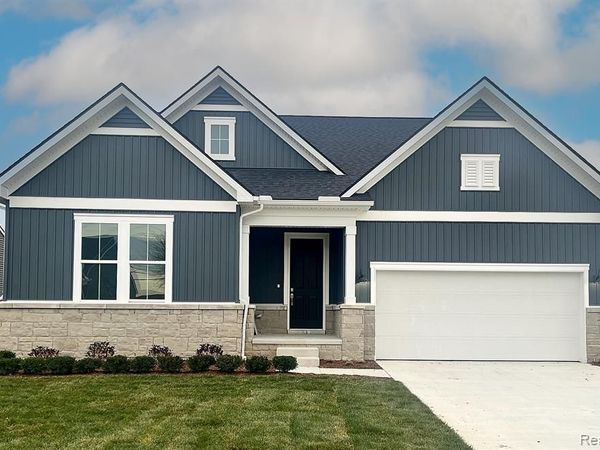 50681 Crusader Drive, Macomb Twp, MI 48042