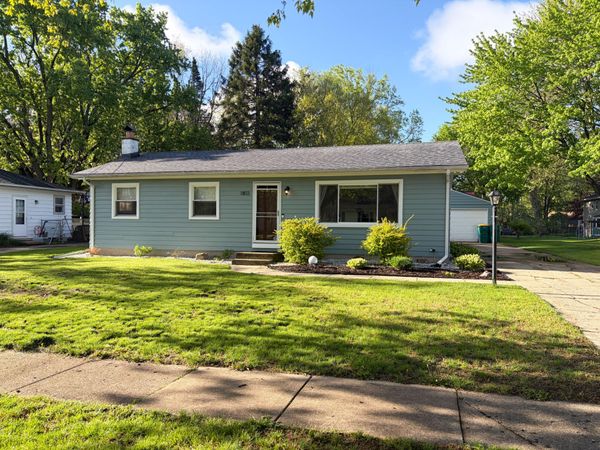 1803 Greenview Avenue, Portage, MI 49024