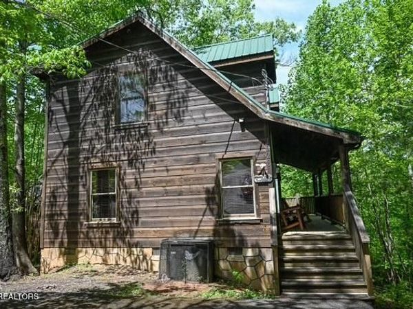 1920 Buckeye View Way, Sevierville, TN 37876