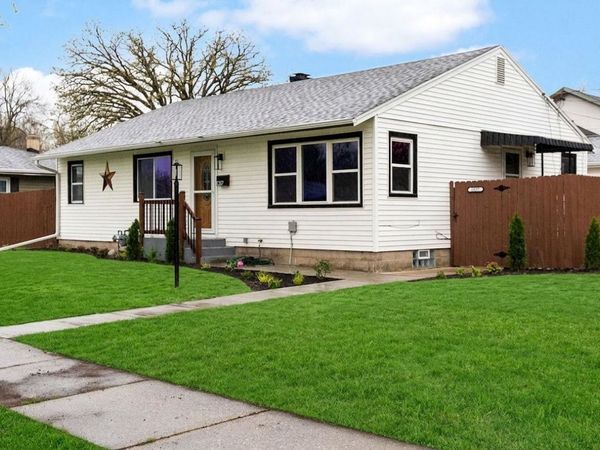 1027 Thomas Street, Janesville, WI 53545