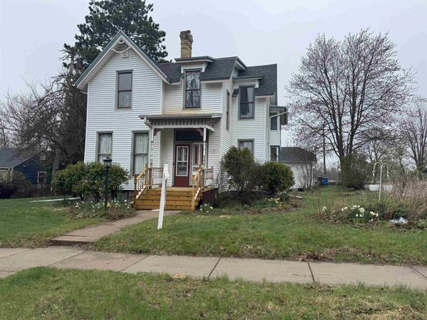 733 5th Street, Baraboo, WI 53913