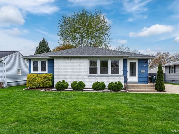 202 Belmont Court W, North Tonawanda, NY 14120